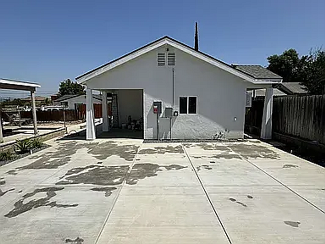 Foto del edificio - Charming & Welcoming Solar 2bed 1bathroom Home in Riverside!