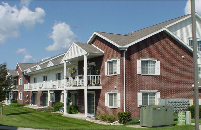 Stonegate Apartments and Saddlebrook Village Reedsburg