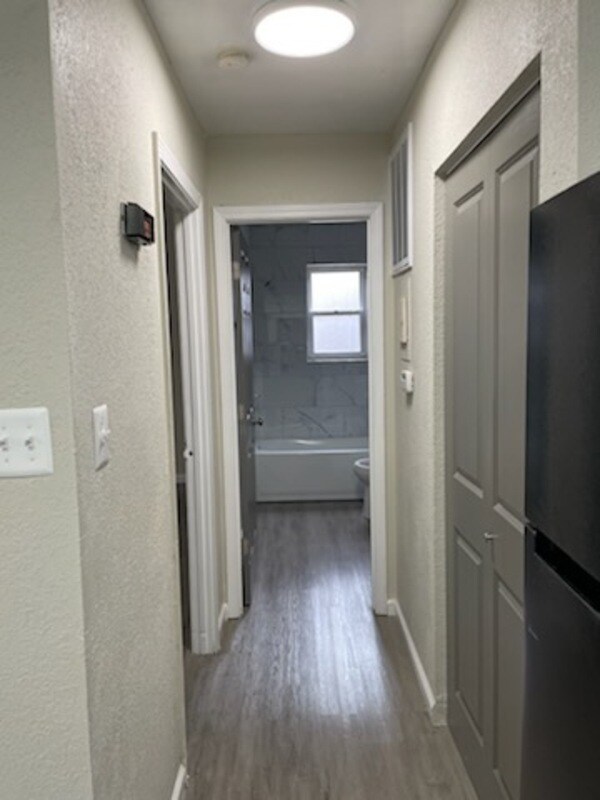Foto del edificio - 615 E Thompson Rd