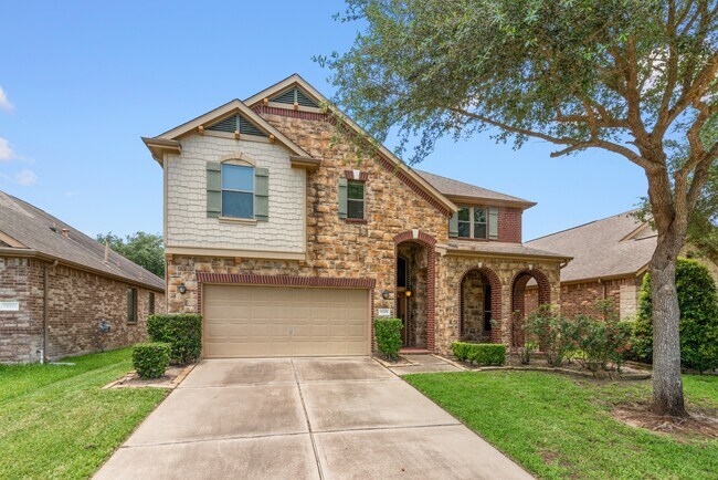 Building Photo - 11119 Hayden Falls Dr