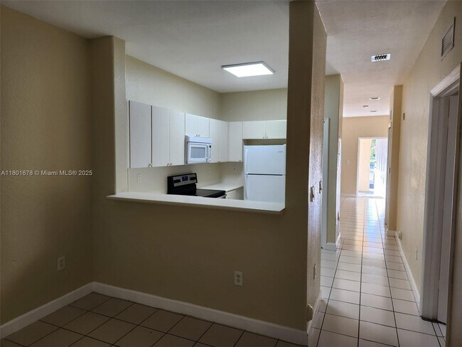Foto del edificio - 1539 SE 27th St