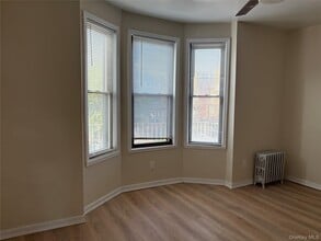 Building Photo - 588 Lenox Rd