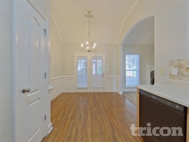 Foto del edificio - 162 Meadow Spring Ct