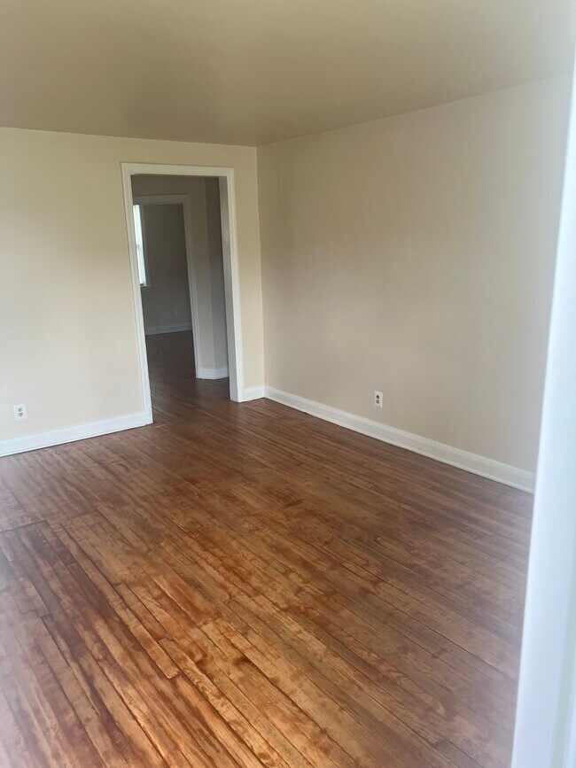 Foto del edificio - 5554 Midwood Ave