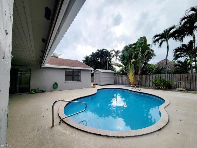 Foto del edificio - 3 br, 2 bath House - 4813 SW 118th Ter