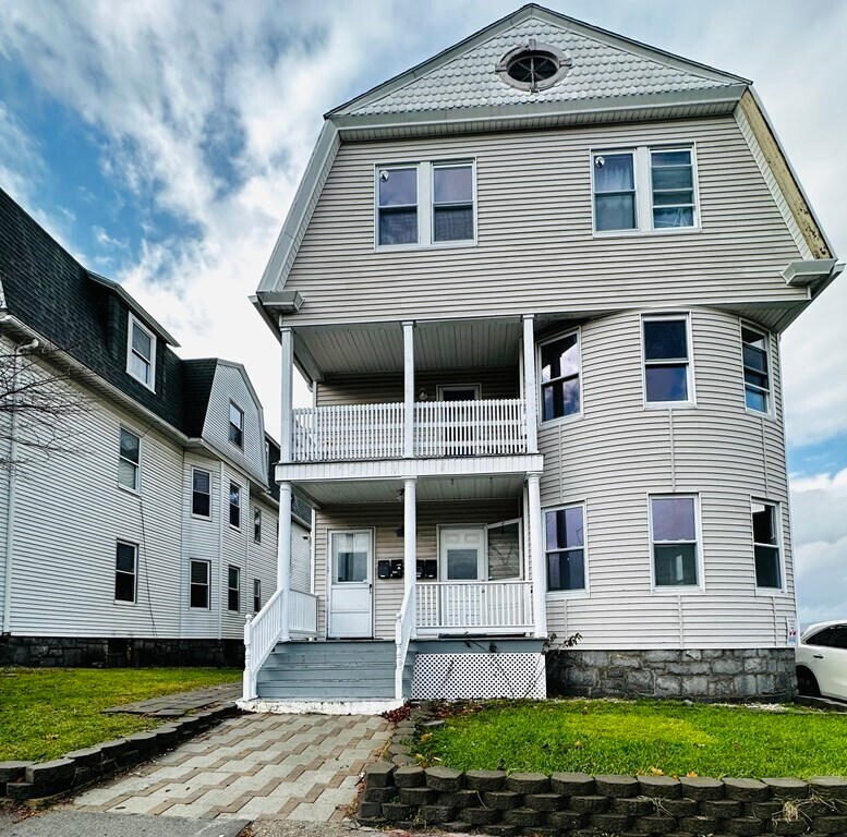 90 Vernon St Unit 2, Worcester, MA 01610 Room for Rent in Worcester