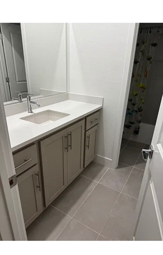 Building Photo - 8107 Lamplight Dr