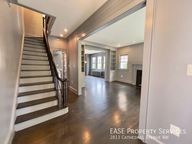 Foto del edificio - 2813 Cathedral Ave NW