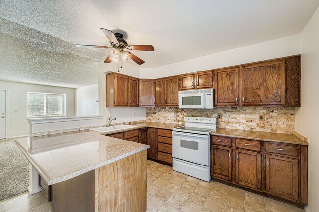 Building Photo - 3186 Vail Pass Dr