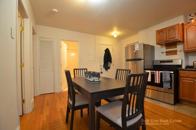 Building Photo - 214 Freeman St