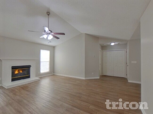 Foto del edificio - 8701 Brookstead Dr