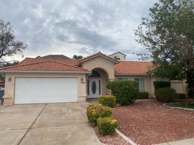 Building Photo - 1825 Lava Flow Dr