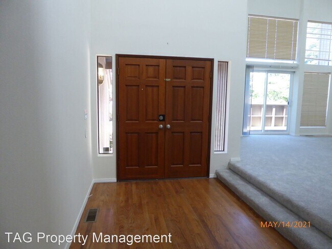 Foto del edificio - 4 br, 2.5 bath House - 5590 Highland Dr