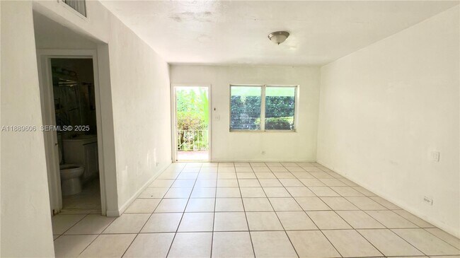 Foto del edificio - 145 N Shore Dr