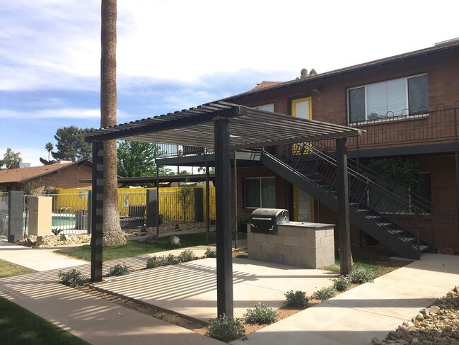 Building Photo - 3234 N 38th St
