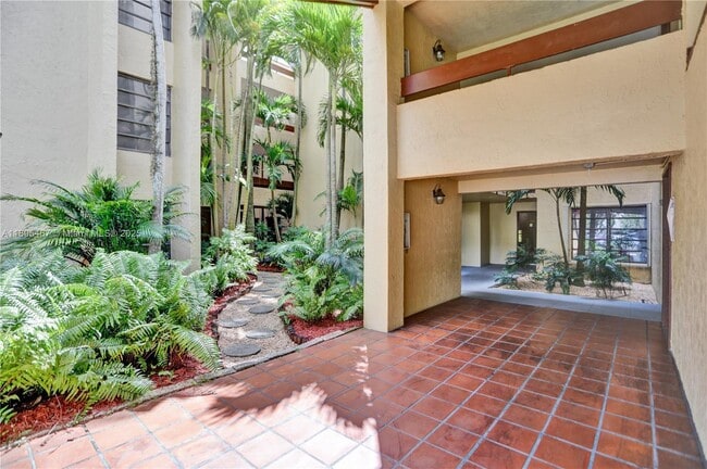 Building Photo - 9285 SW 125th Ave