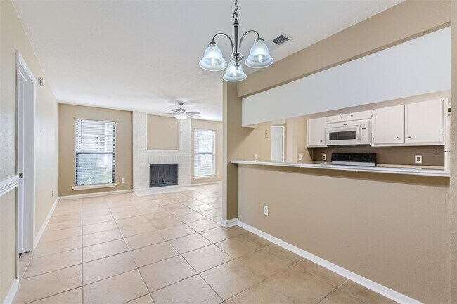 Building Photo - 10616 Mellow Meadow Dr