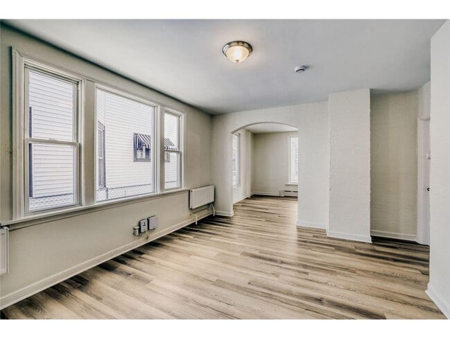 Building Photo - 2630 14th Ave S