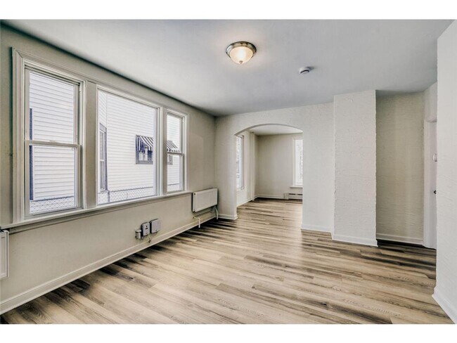 Foto del edificio - 2630 14th Ave S