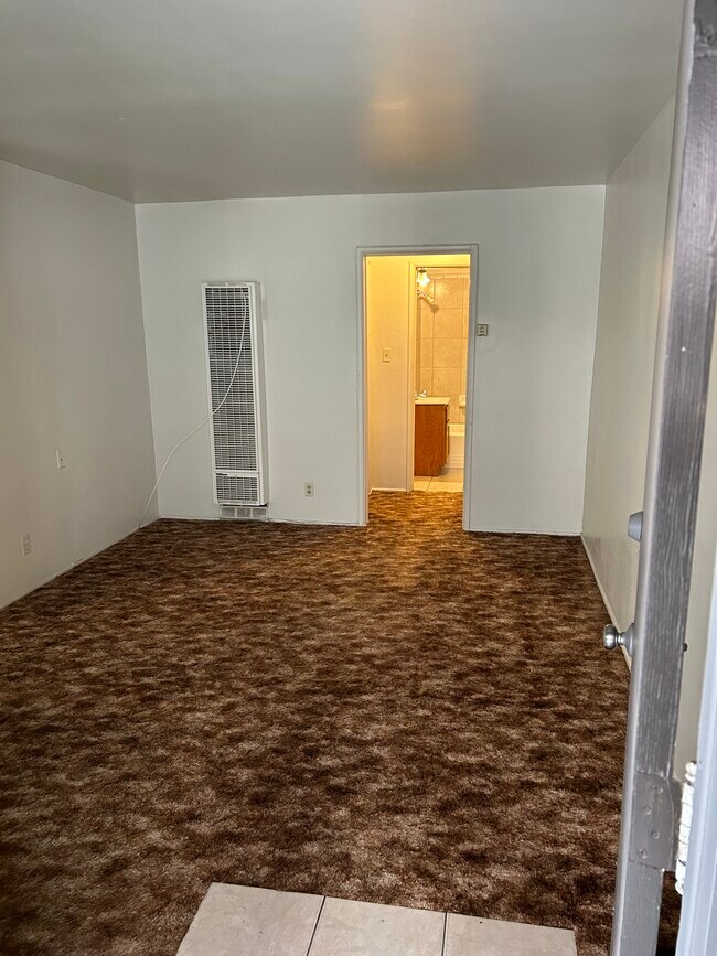 Building Photo - 5716 Laurel Canyon Blvd