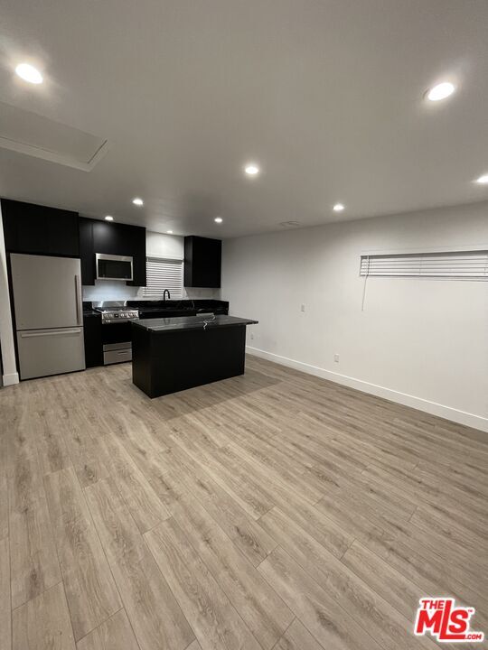 Foto del edificio - 9504 Gothic Ave