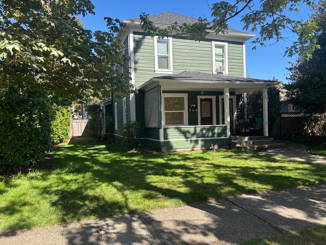 Primary Photo - 651 W 12th Ave