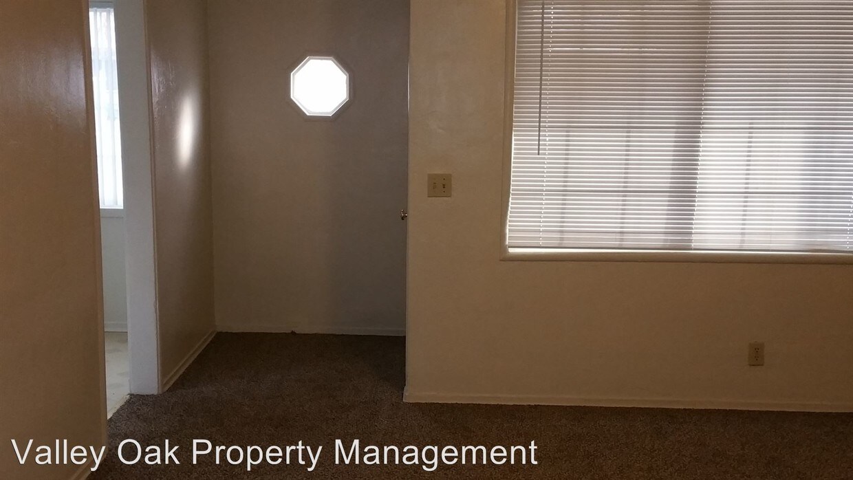Building Photo - 509-509 W Orangeburg Ave