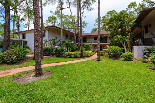 Foto del edificio - ** AVAILABLE FOR OFF SEASONAL RENTAL ** **QUIET COMMUNITY**AVAIL APRIL 2024***
