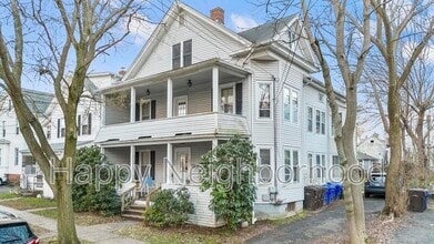 Building Photo - 209 Pearl St