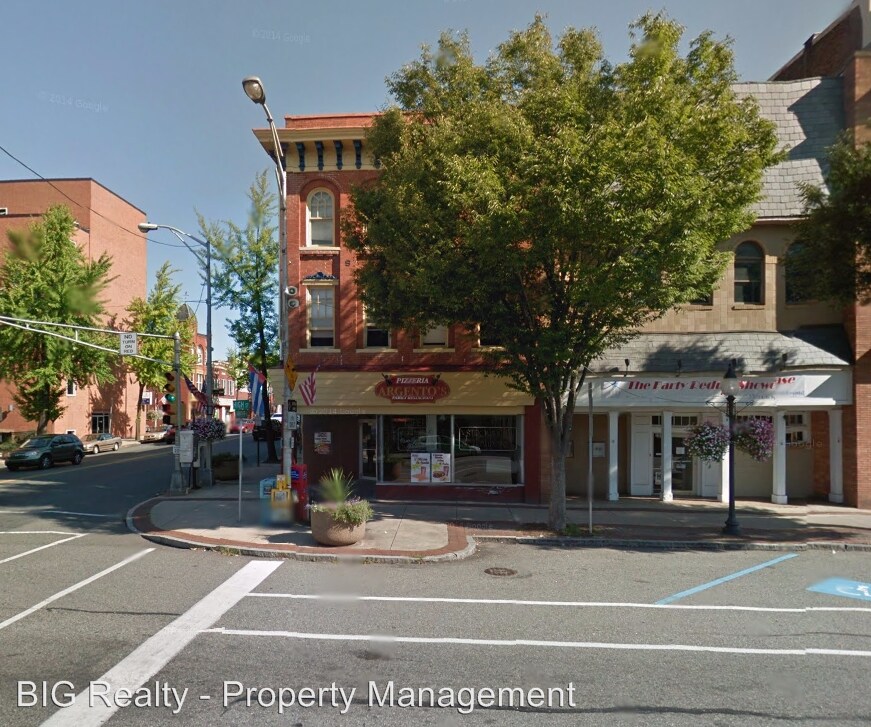 Primary Photo - 6 N Hanover St
