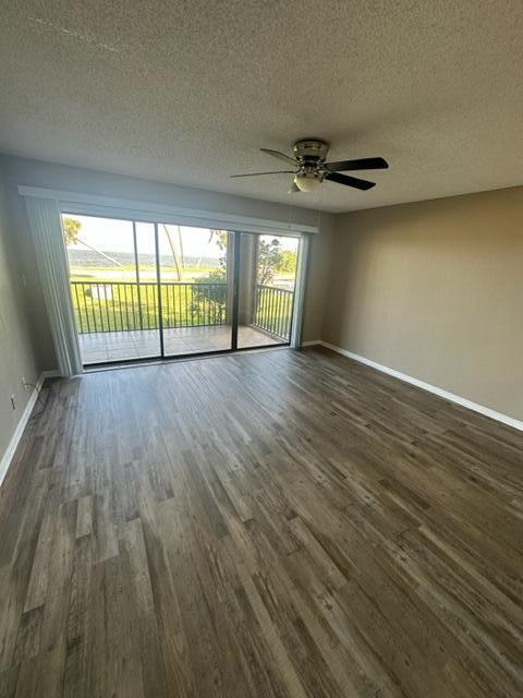 Building Photo - 1540 Riverside Dr