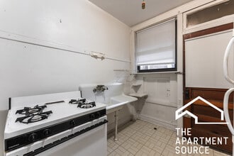 Building Photo - 4844 N Rockwell St