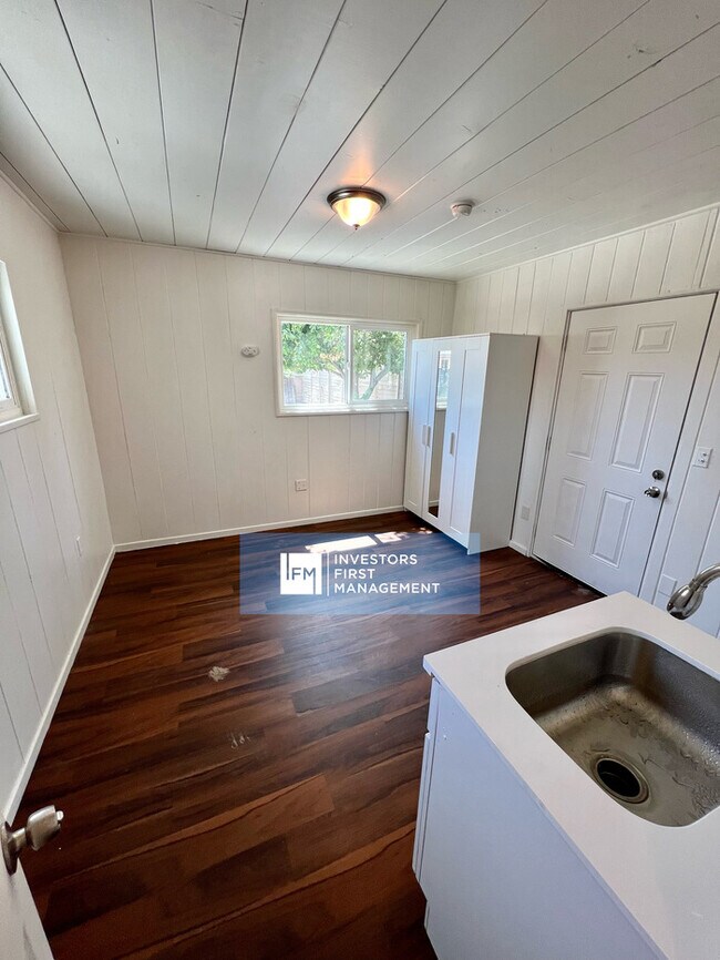 Foto del edificio - 1718 Fairmount Blvd