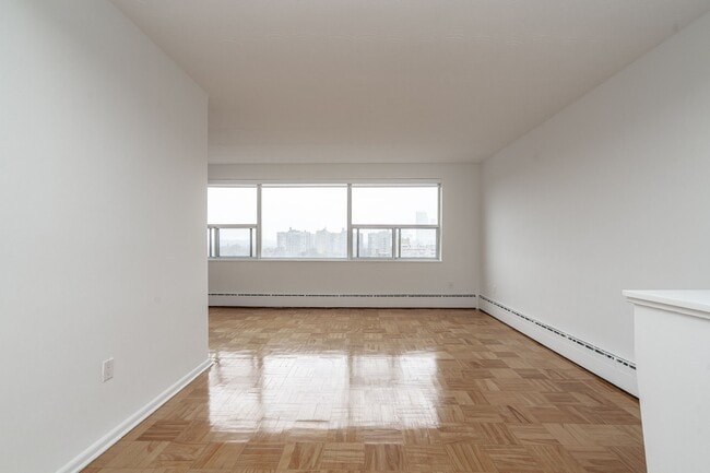 Building Photo - 5 Mallory Gardens