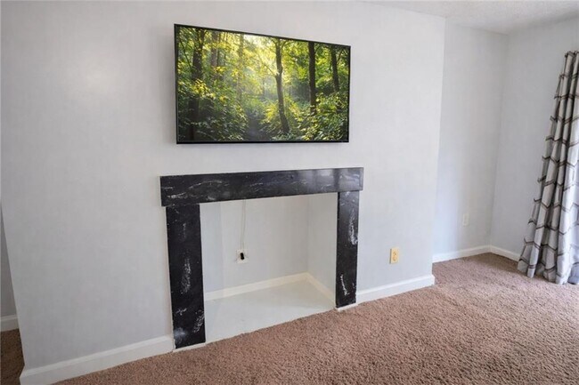Building Photo - 3575 Oakvale Rd