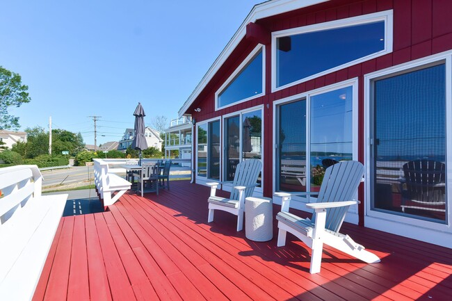 Foto del edificio - WINTER RENTAL: Niles Beach House-Utilities...