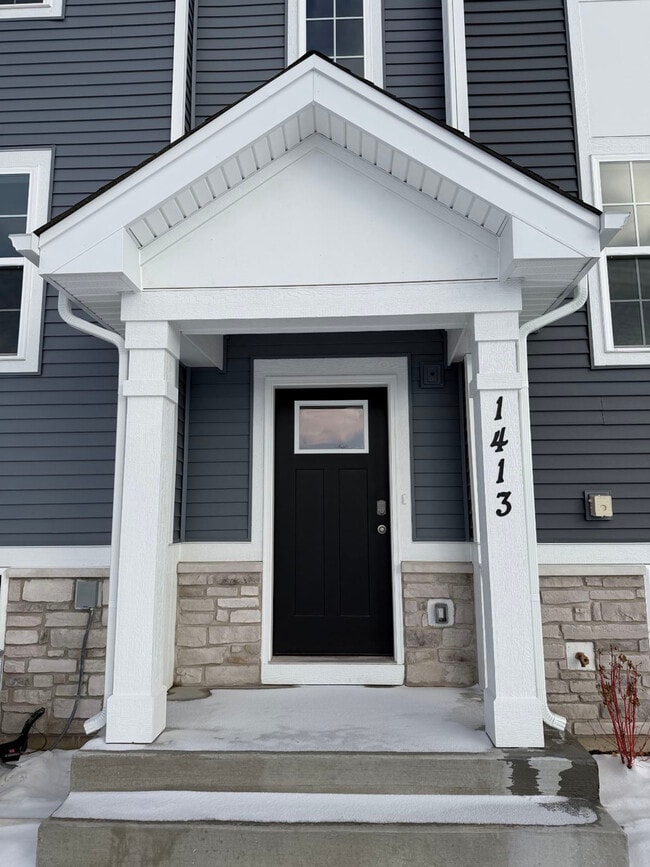 Building Photo - 1413 Oakfield Ln