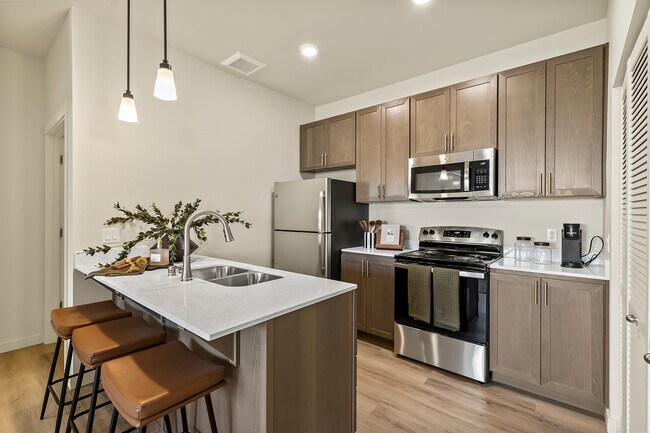 Foto del edificio - Jailen's Pointe Apartments