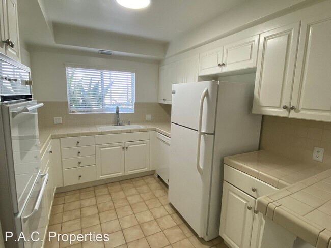Building Photo - 2 br, 2 bath Apartment - 14706 Dickens Str...
