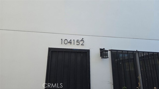 Building Photo - 10415 Avalon Blvd