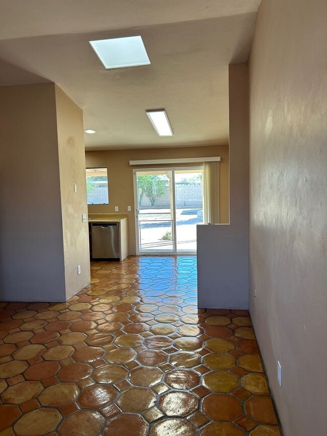 Building Photo - 2 Bedrooms PLUS Den NW Tucson
