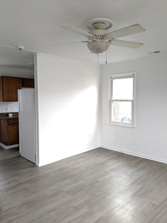 Foto del edificio - 7405 Wickham Ave