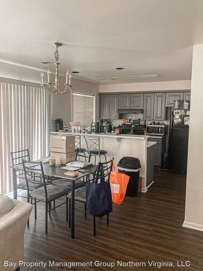 Foto del edificio - 2 br, 2 bath House - 12934 GRAYS POINTE RO...