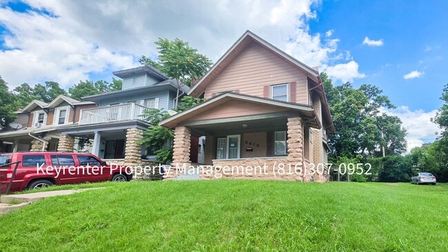 Foto del edificio - 4 Bed, 1 Bath Home available now!