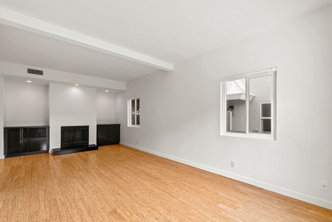 Foto del edificio - Gorgeous 3+3 Private Single Family Townhou...