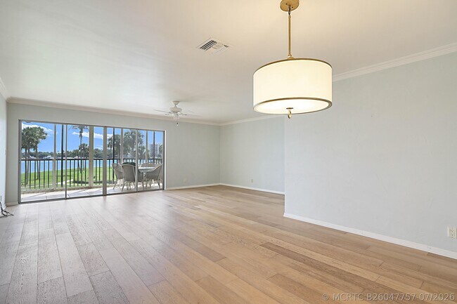 Foto del edificio - 300 Intracoastal Pl