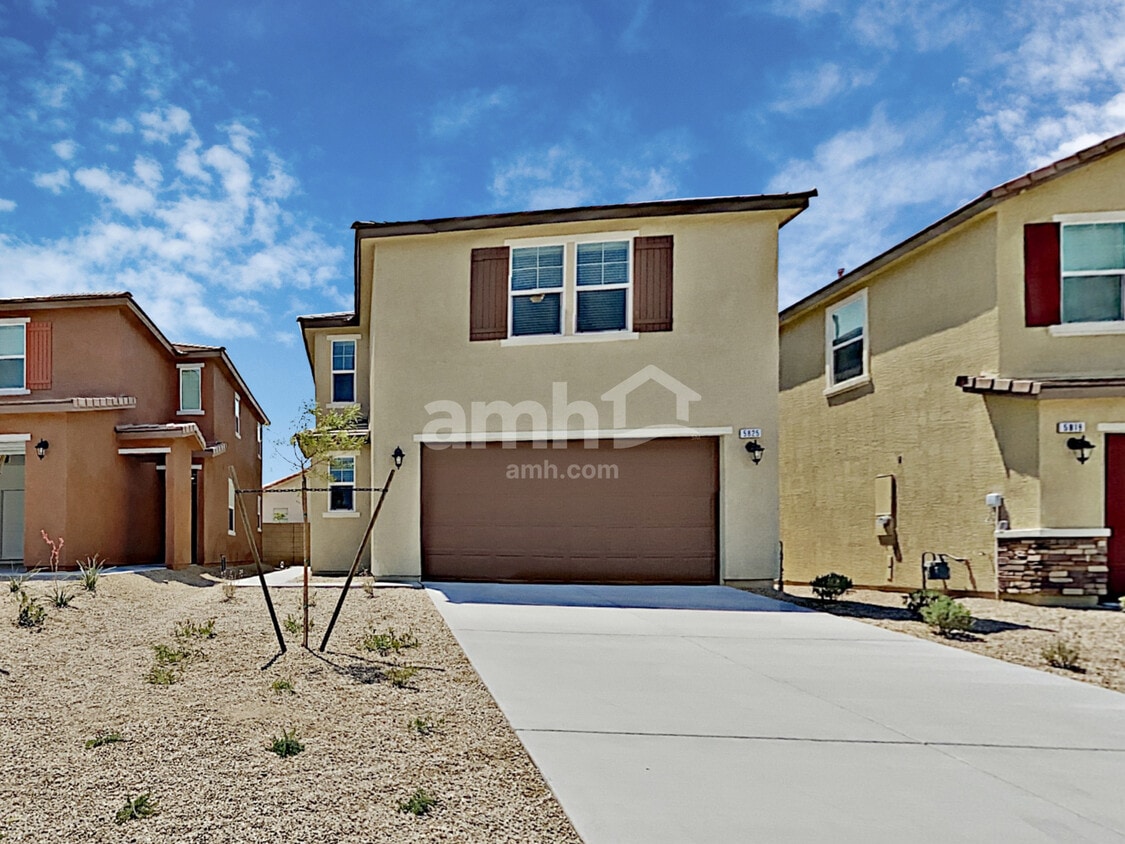 Primary Photo - 5825 Petronius St