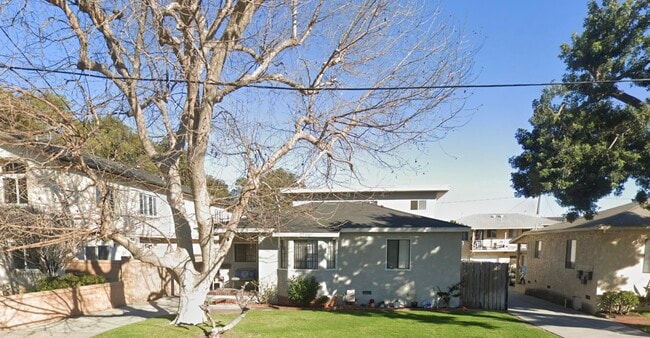 Building Photo - 2708 Andreo Ave