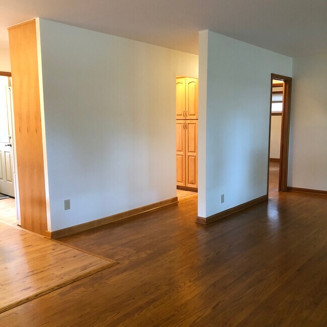 Building Photo - 4051 S Kirkwood Ave