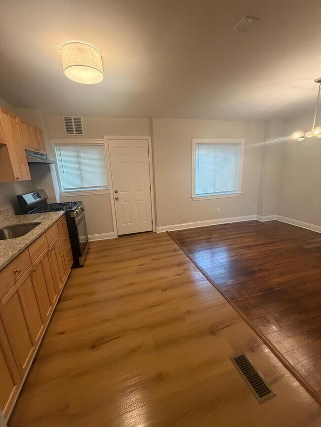 Foto del edificio - 3 Bedrooms 21212 Housing Voucher Accepted